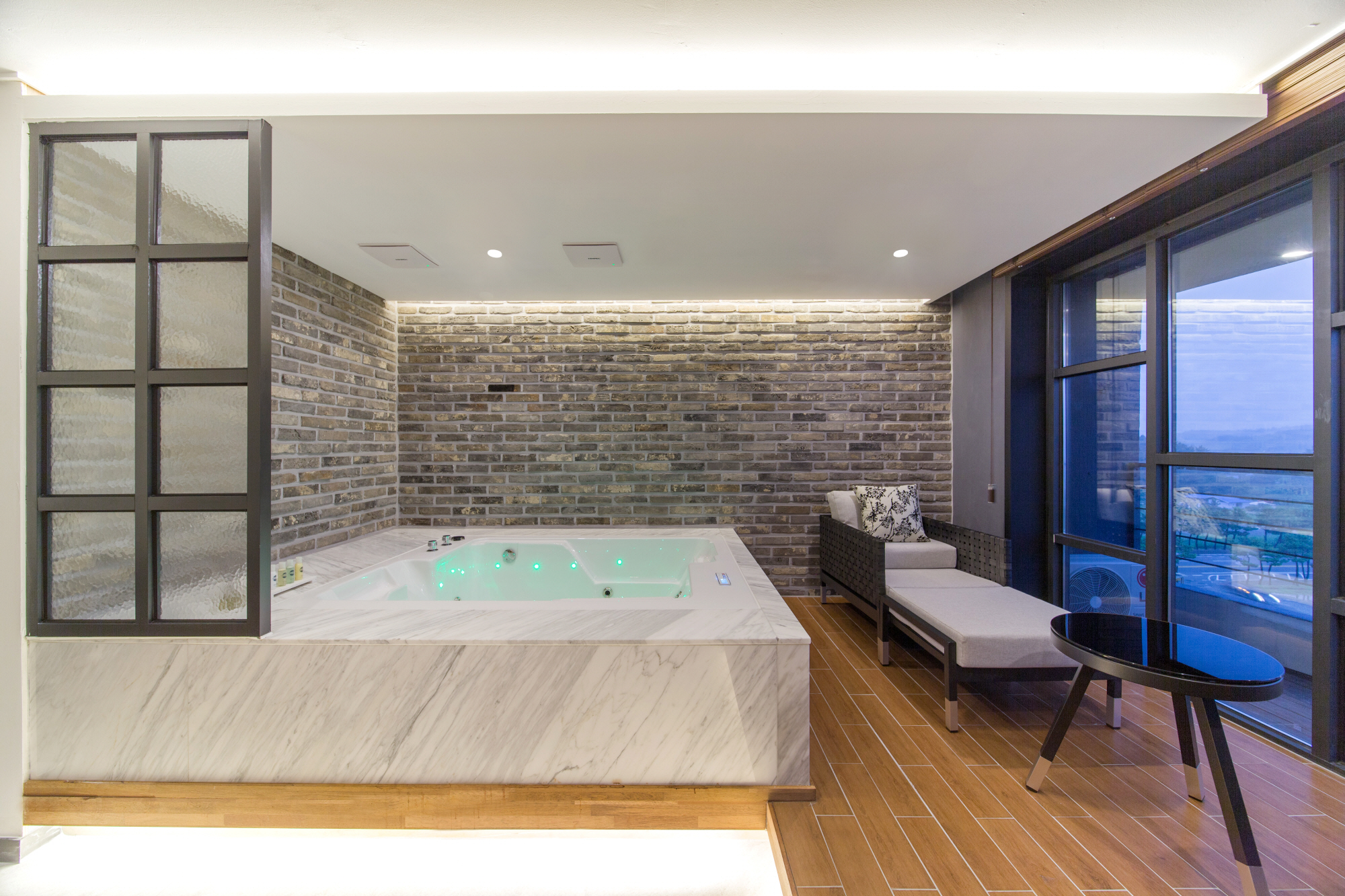 디그니티 호텔 - 스위트 스파