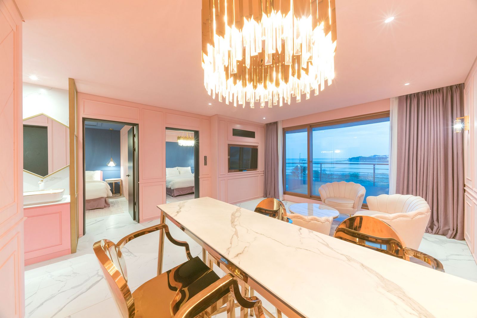 디그니티 호텔 - 퀸즈 스위트